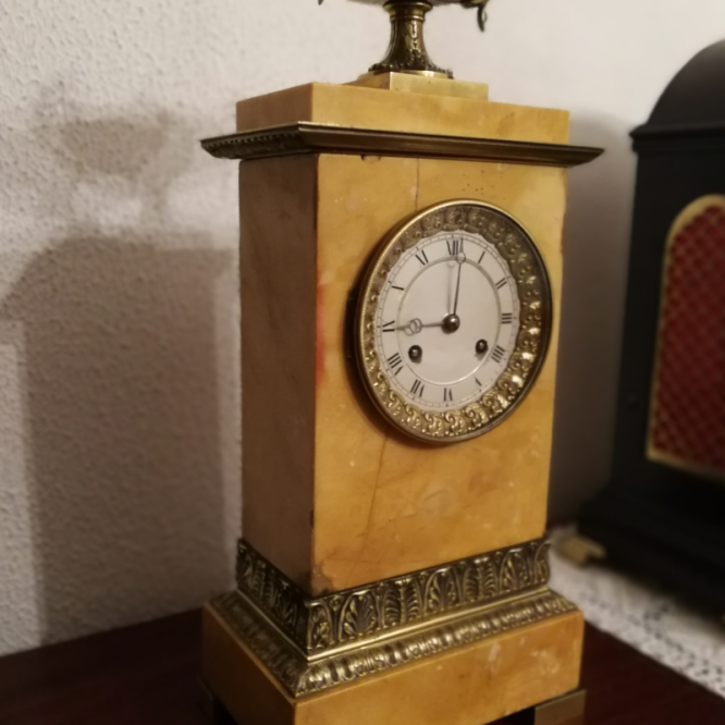 Reloj París