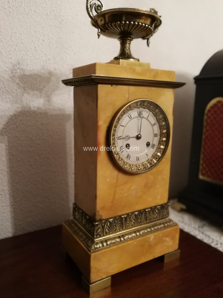 Reloj París