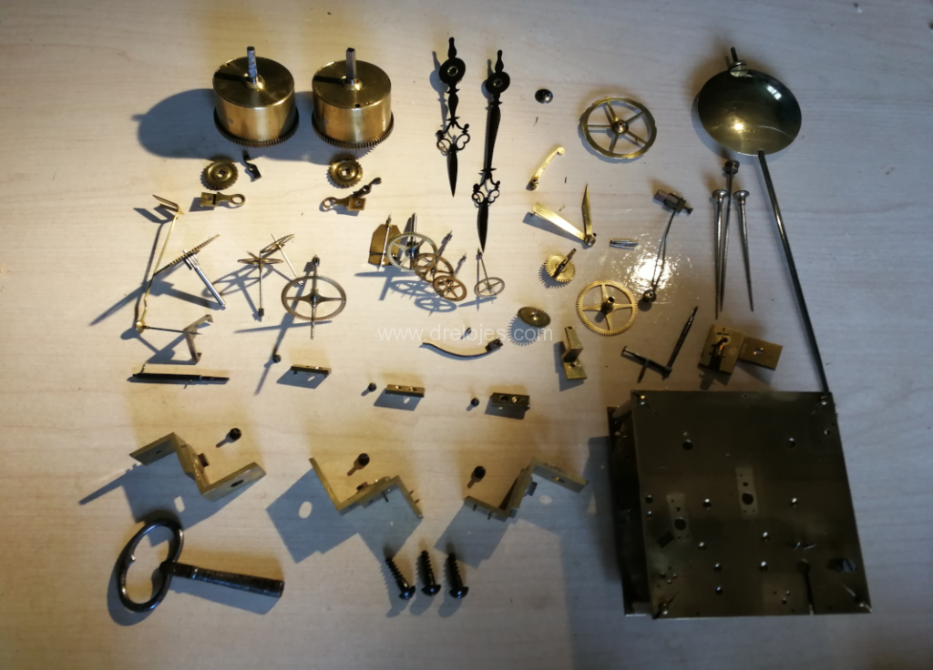 Piezas del reloj