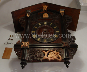 Restauración de un reloj de cuco antiguo