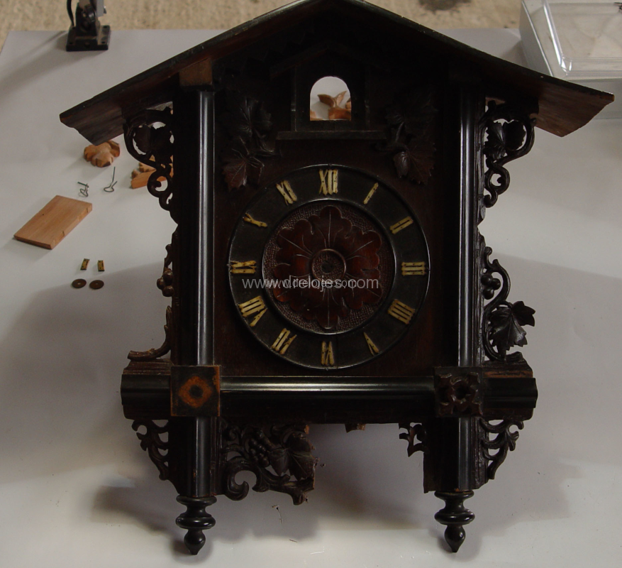 Restauración de un reloj de cuco antiguo