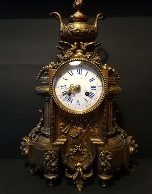 Reloj París