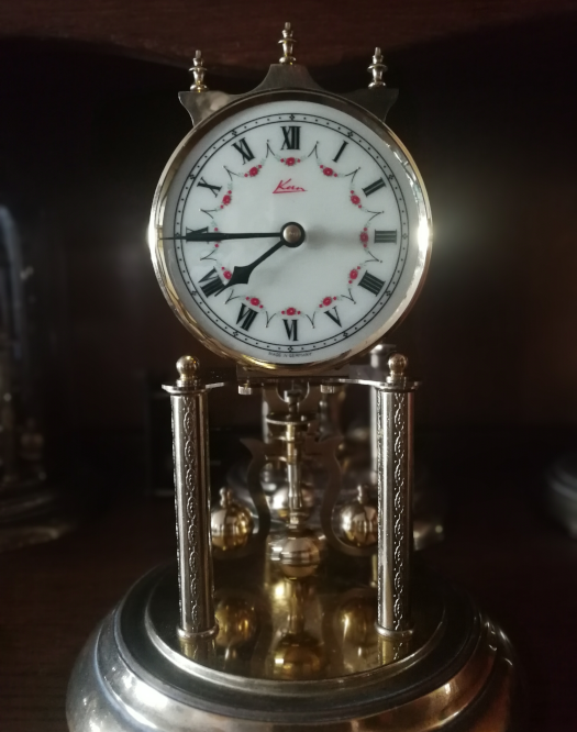 Reloj aniversario