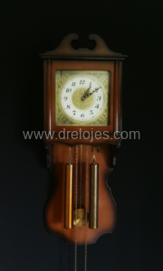 reloj de pared moderno