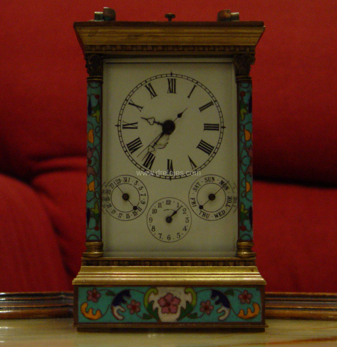Reloj de viajero antiguo