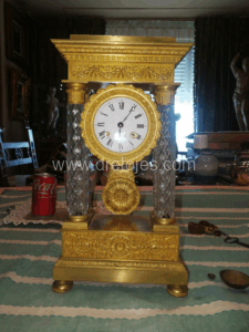 reloj de pórtico